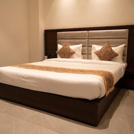 Hotel Smily Ludhiana Ngoại thất bức ảnh