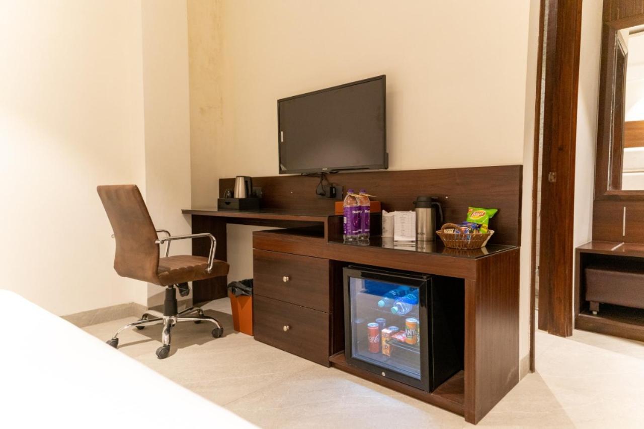 Hotel Smily Ludhiana Ngoại thất bức ảnh