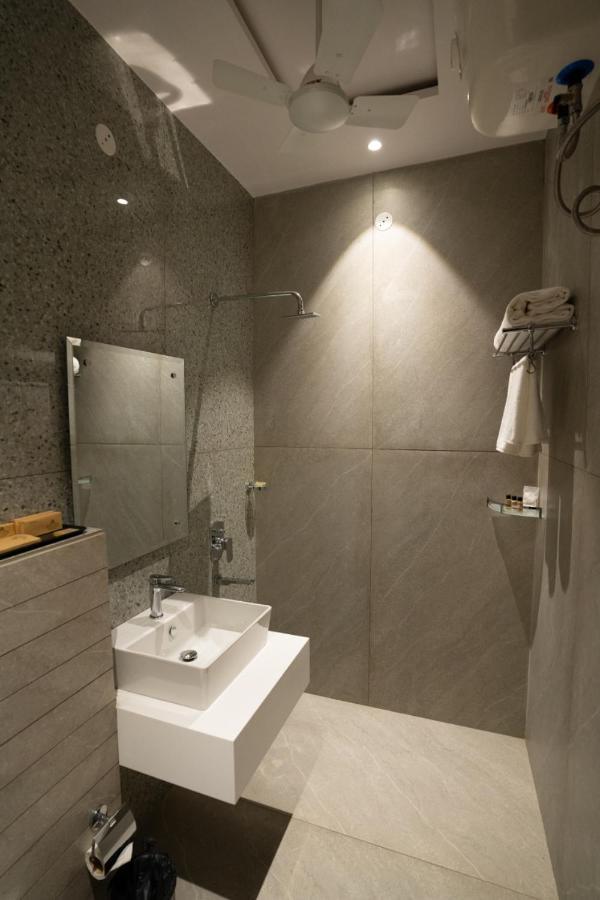 Hotel Smily Ludhiana Ngoại thất bức ảnh