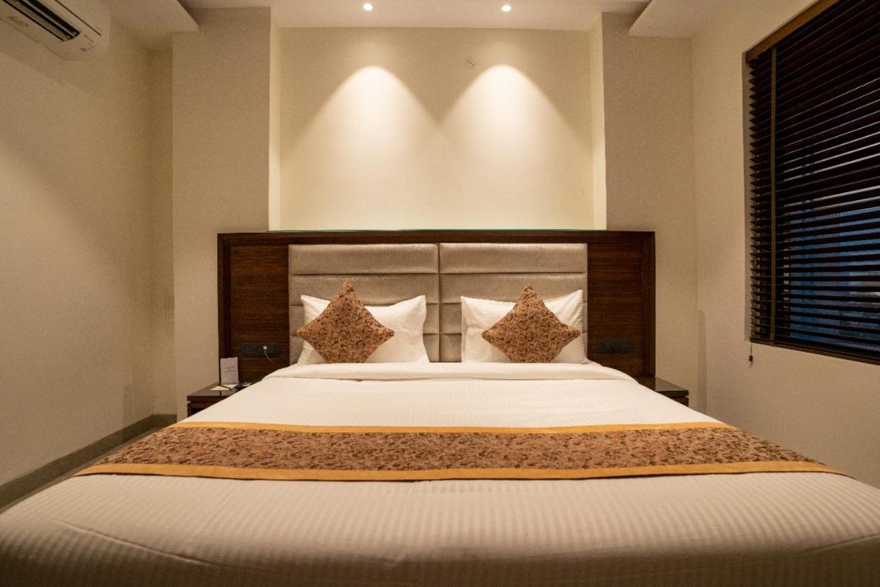 Hotel Smily Ludhiana Ngoại thất bức ảnh